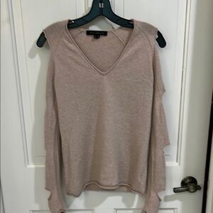 Skull Cashmere Soft Pink V-Neck Sweater